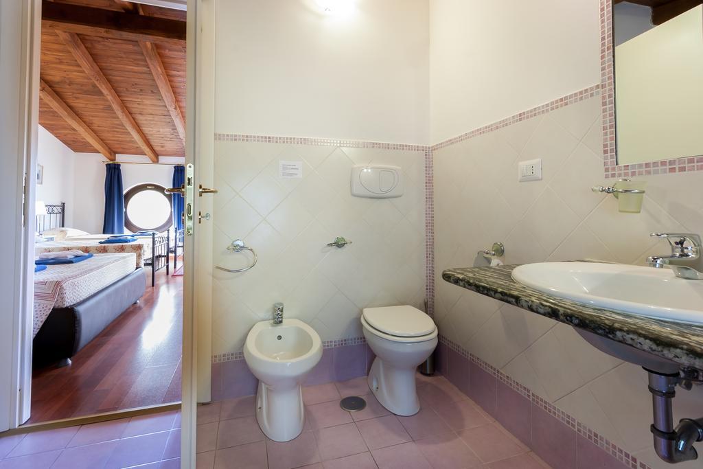 Relais Villaggio Azzurro Rome Room photo